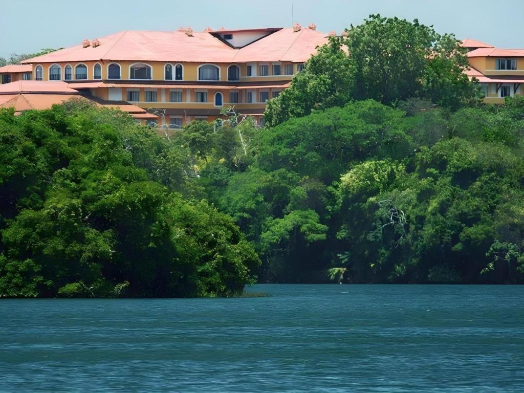 קולון Hotel Melia Panama Canal מראה חיצוני תמונה